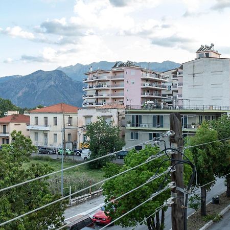 Central Cozy Apartment 3 Sparta Bagian luar foto