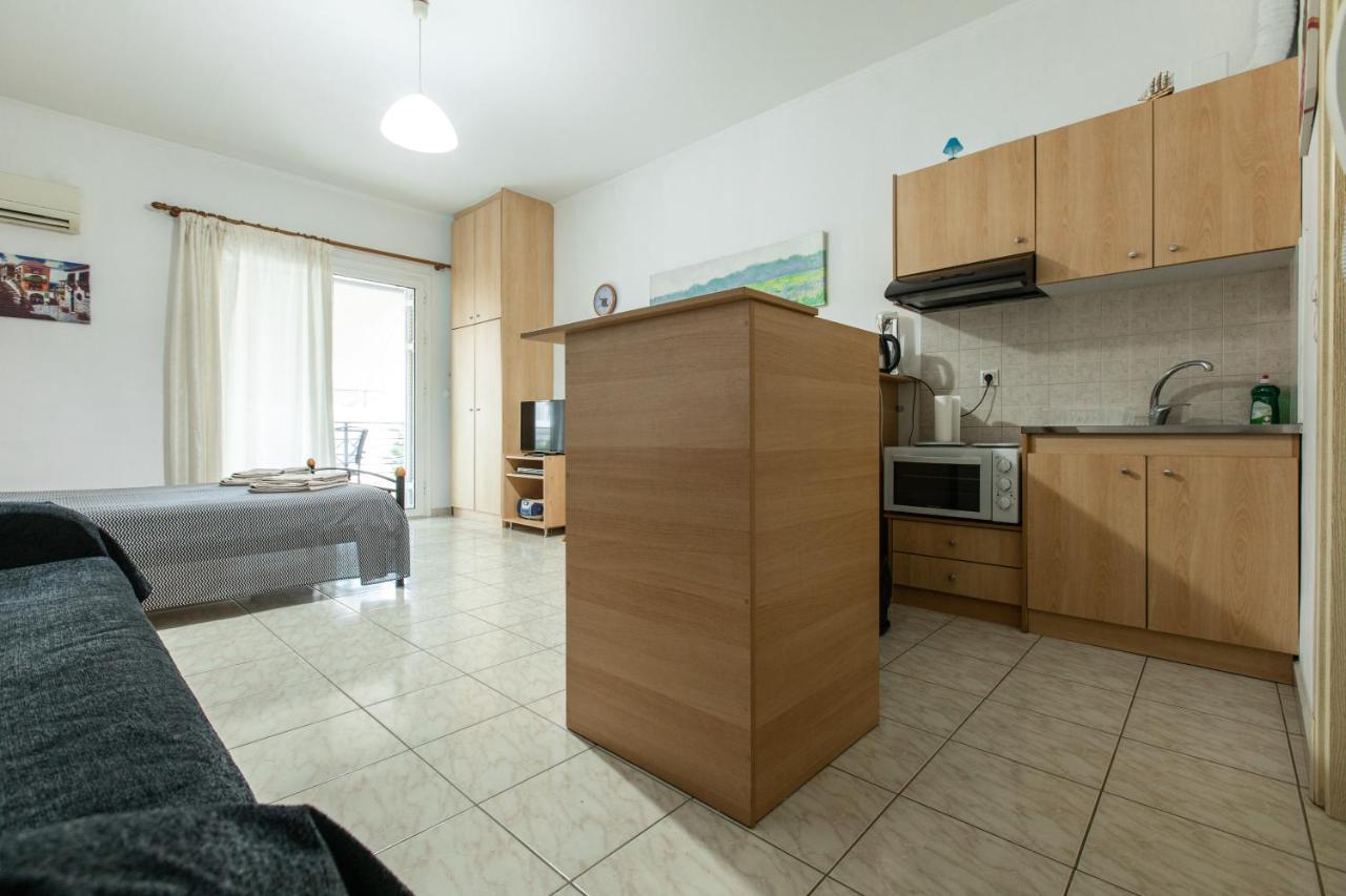 Central Cozy Apartment 3 Sparta Bagian luar foto