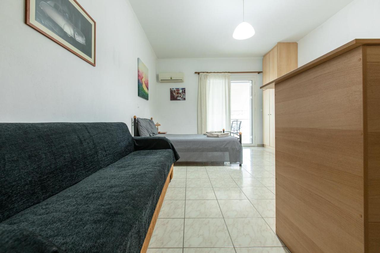Central Cozy Apartment 3 Sparta Bagian luar foto