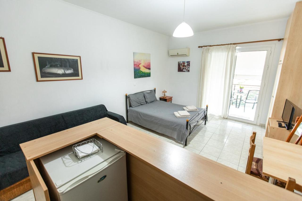 Central Cozy Apartment 3 Sparta Bagian luar foto